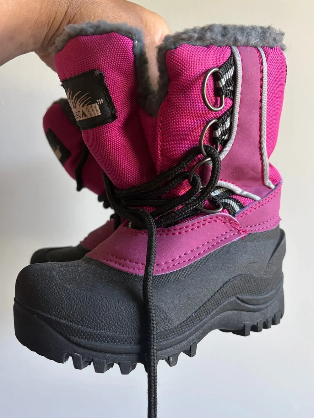 Itasca Snow Boots with Faux Fur Lining
